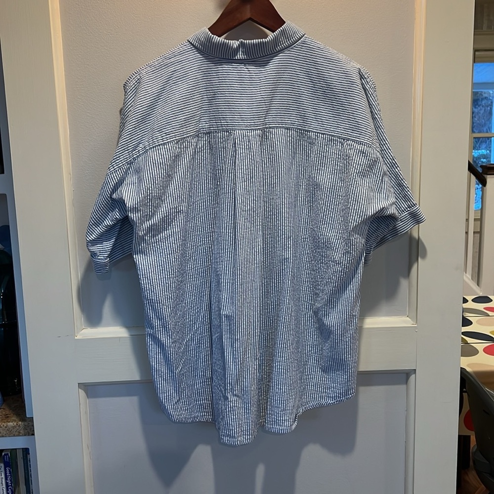 Women’s Vineyard vines seersucker button down shirt in white blue size medium - Picture 3 of 6